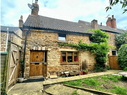 Cottage Requiring Modernisation - Ideal First Time or Investment Buy - Uppingham (LE15)