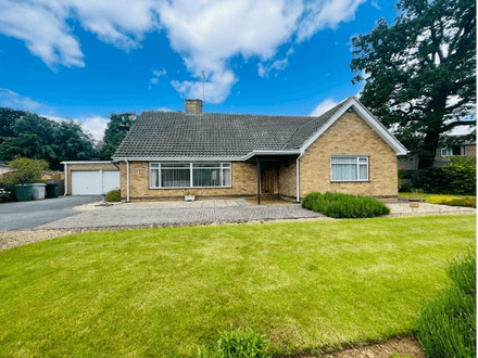3 Bedroom Detached Bungalow - Central Town Location