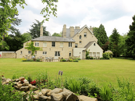 8 Bedroom Character Property set within 4 Acres
